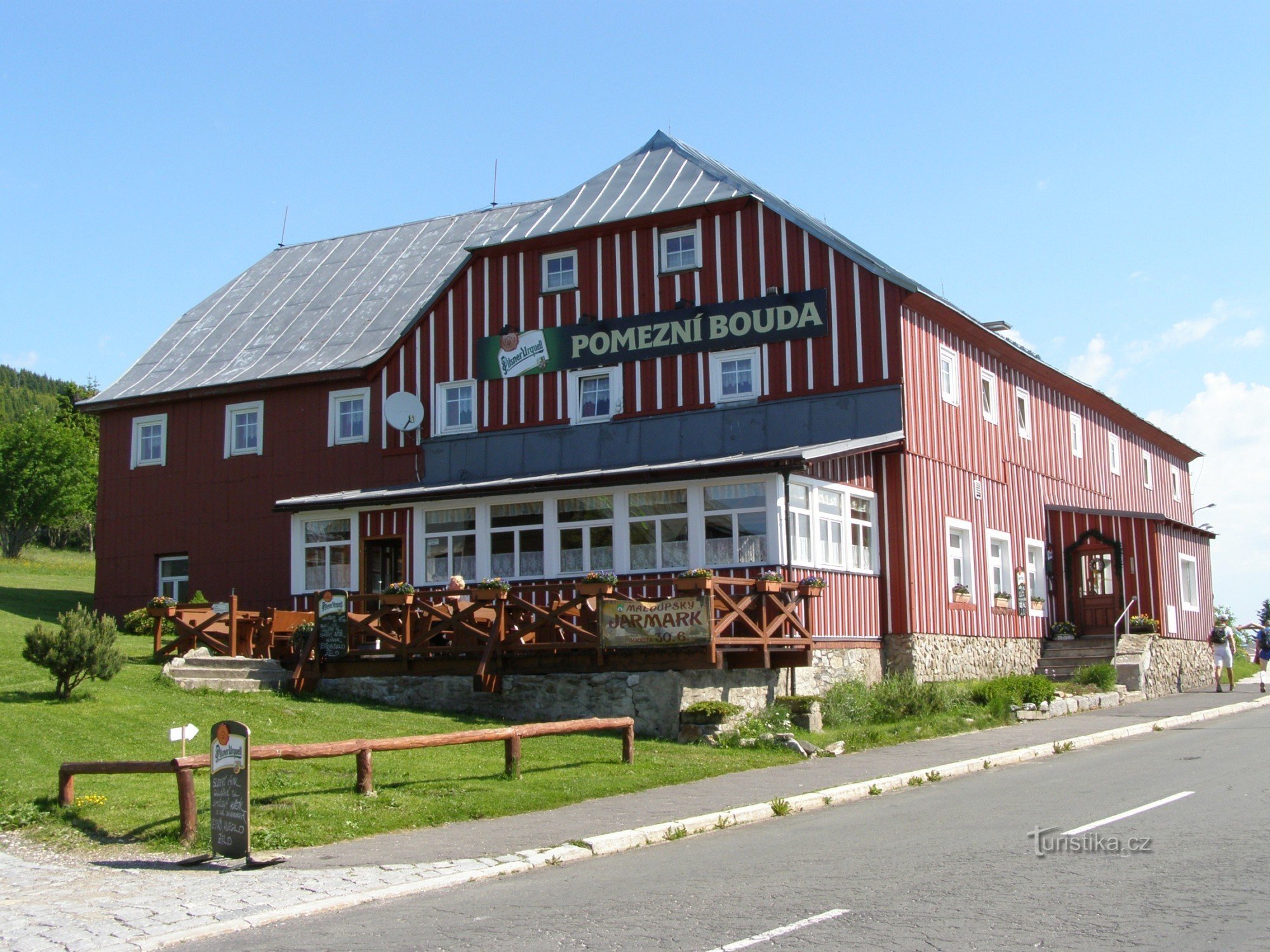 Border shed