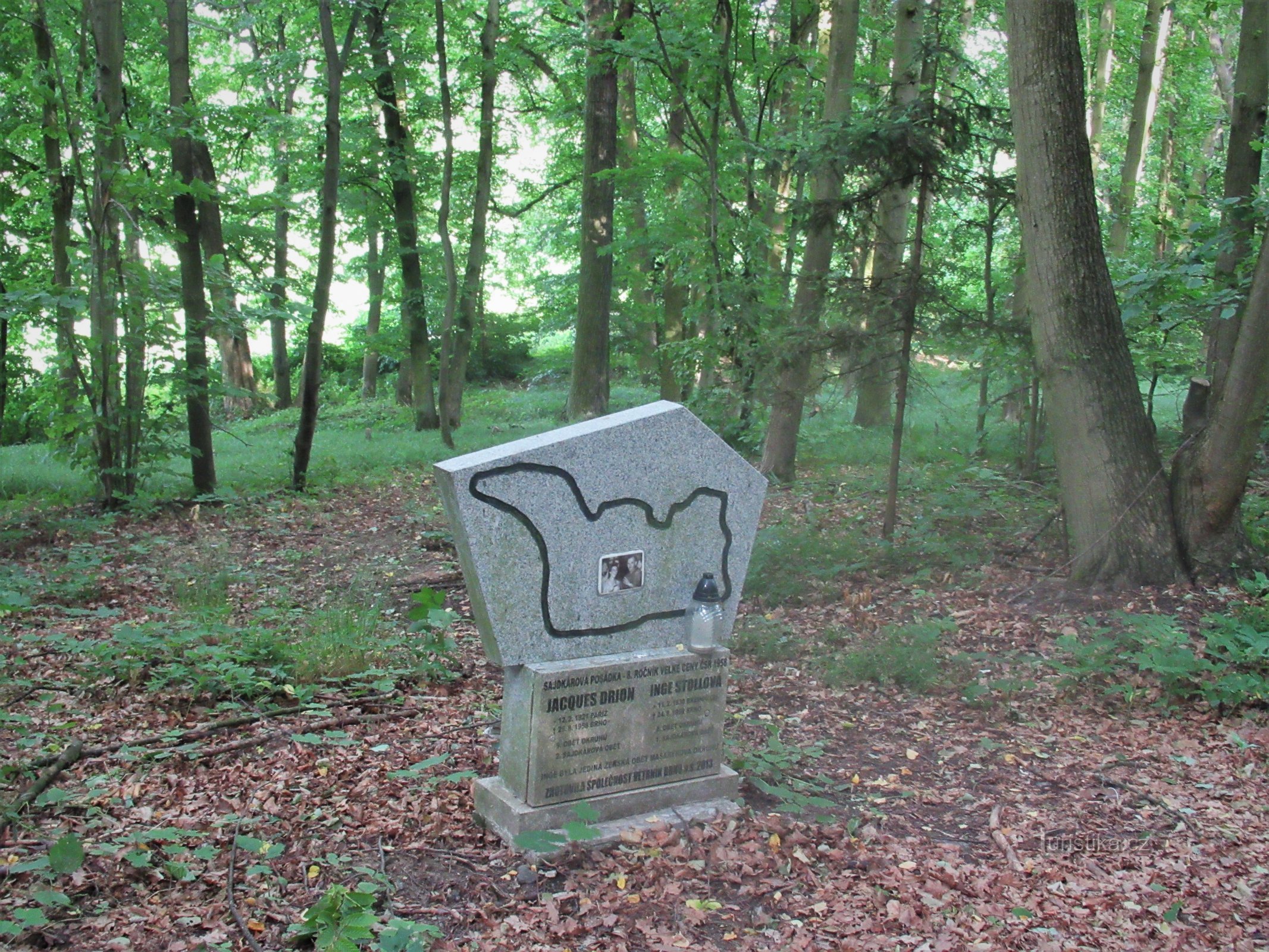 Memorial to Jacques Drion and Ingeborg Stoll