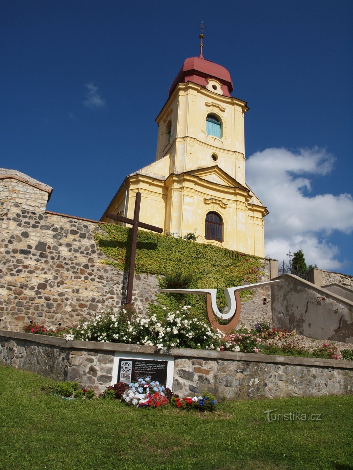 Monument til amerikanske flyvere i Mukov.