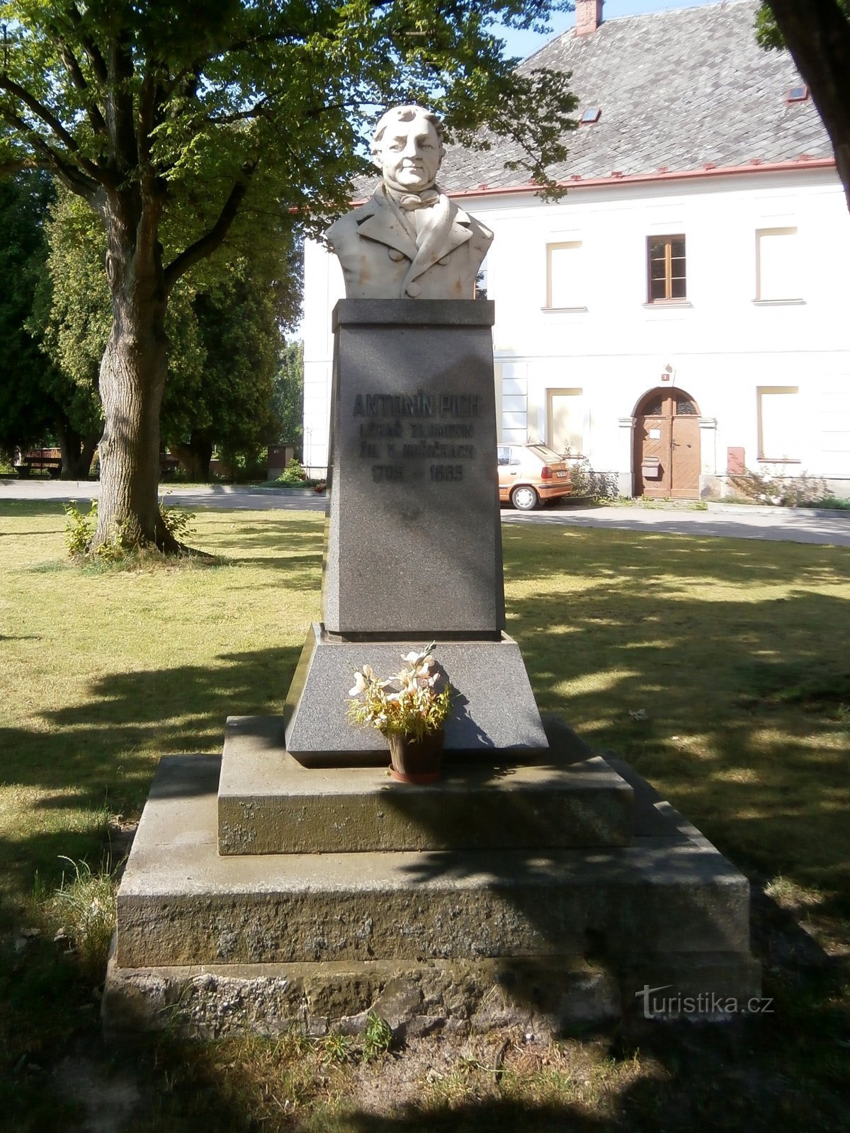 Antonín Picha 纪念碑（Hořičky，5.7.2017 年 XNUMX 月 XNUMX 日）