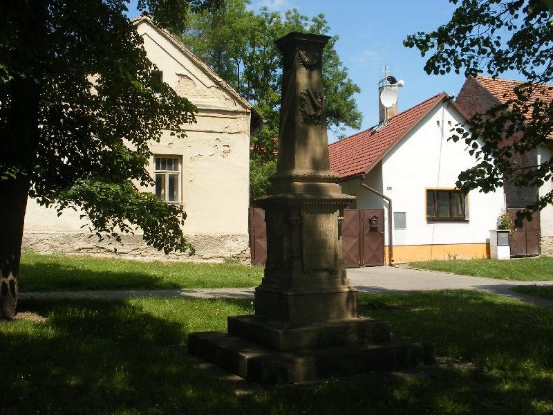 pomník Bohumíra Jana Dlabače