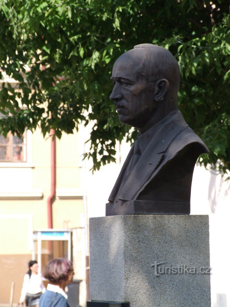 Monument til Dr. Edvard Beneš