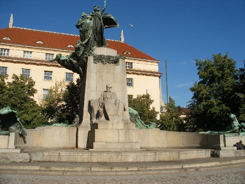 pomník Františku Palackému