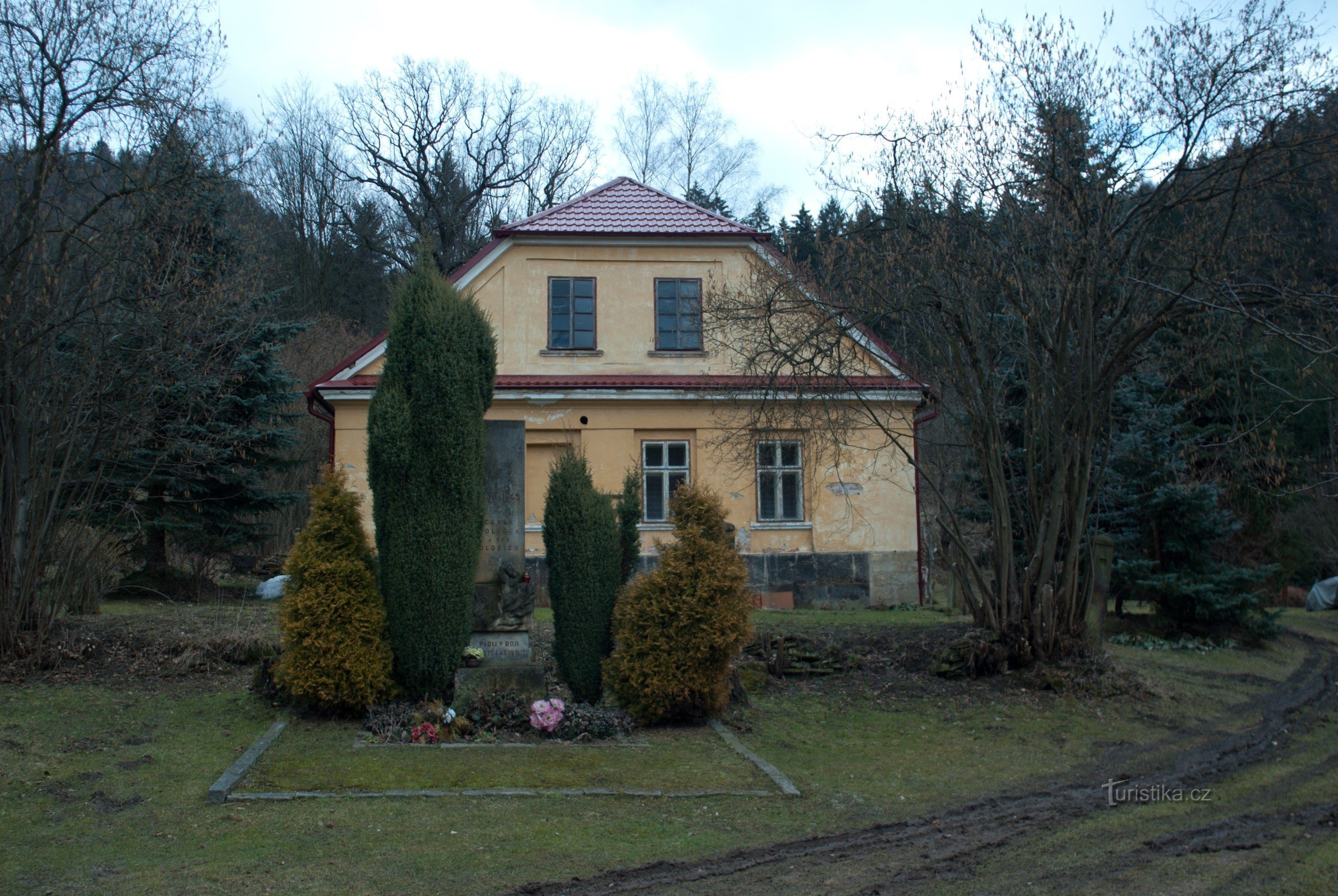 Denkmal für den Wildhüter Doleček auf Luhu