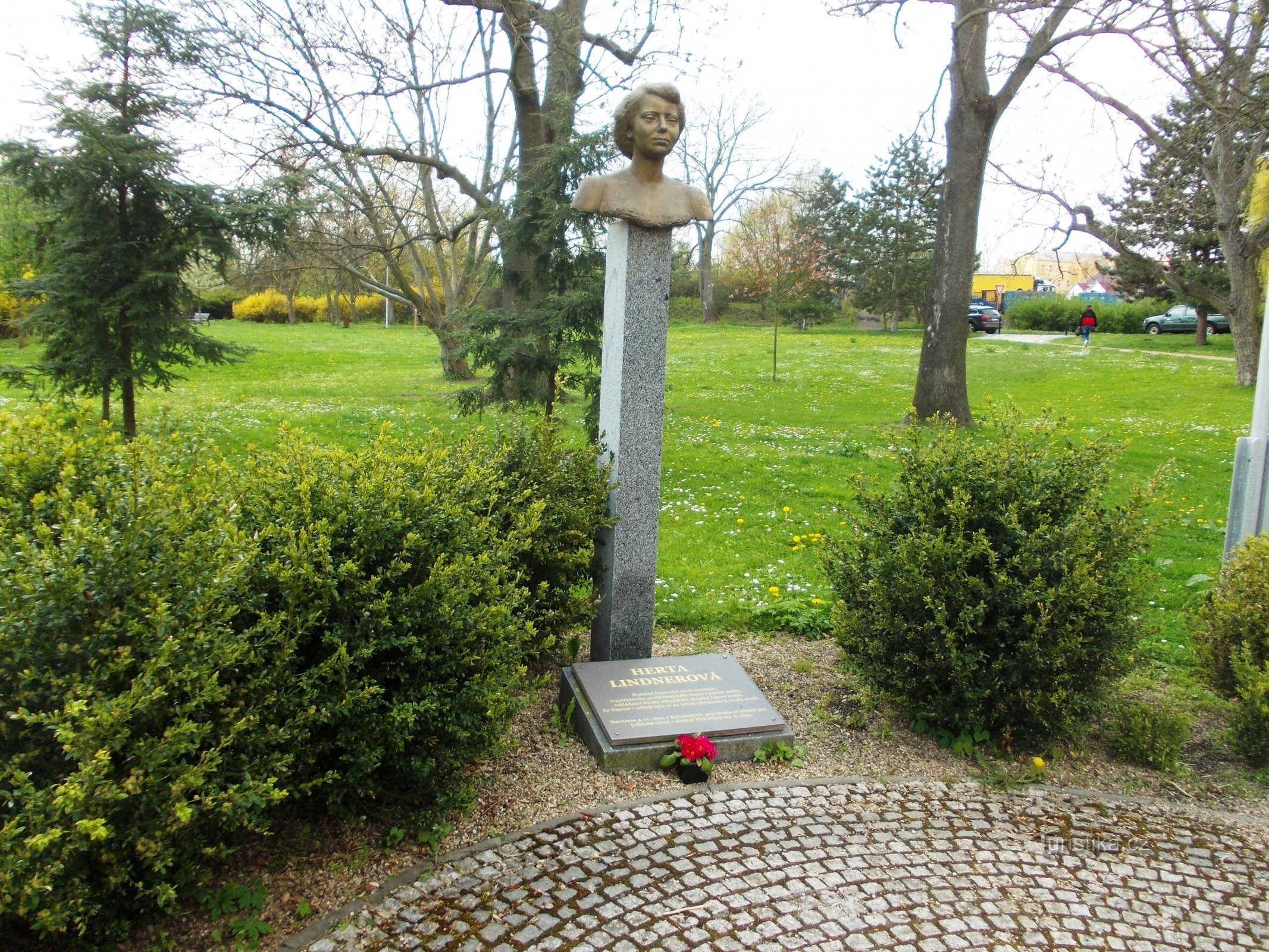 monument över Herta Lindner