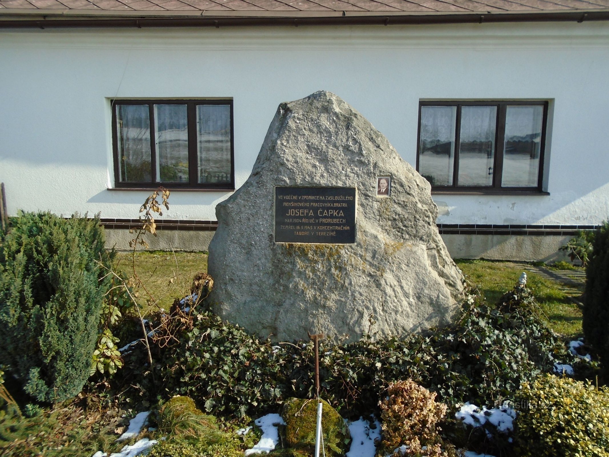 Monument til J. Čapek (Proruby, 21.2.2018/XNUMX/XNUMX)