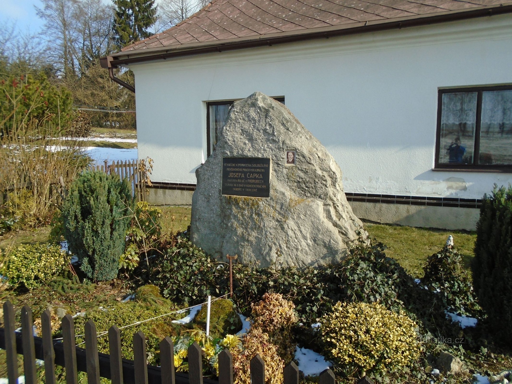 J. Čapek 纪念碑（Proruby，21.2.2018 年 XNUMX 月 XNUMX 日）