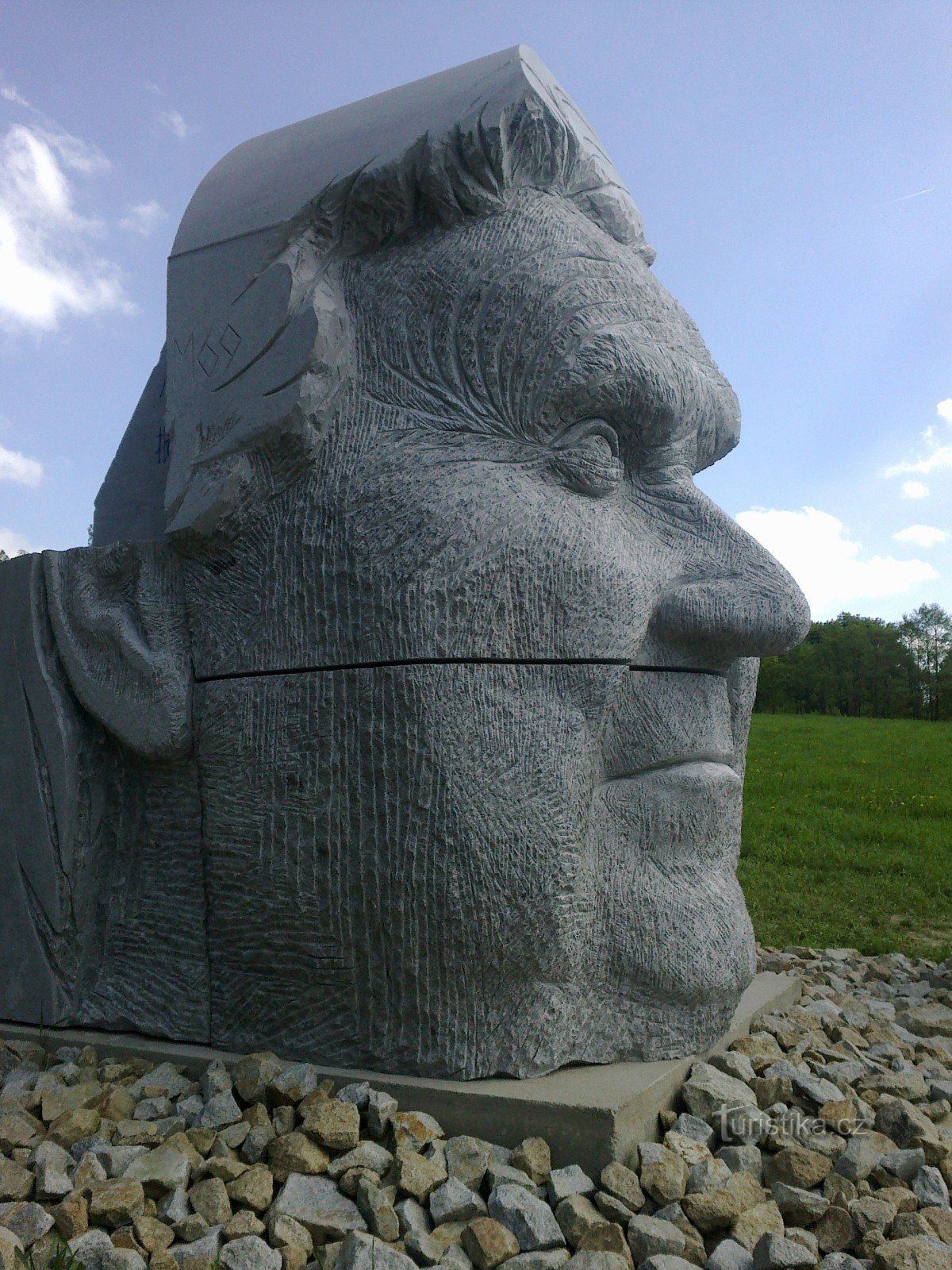 Monument voor Jaroslav Hašek bij Lipnicí.