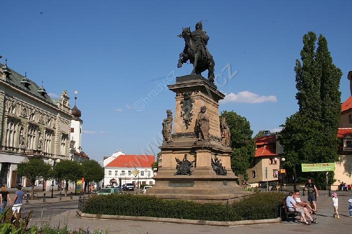 pomník Jiřího z Poděbrad