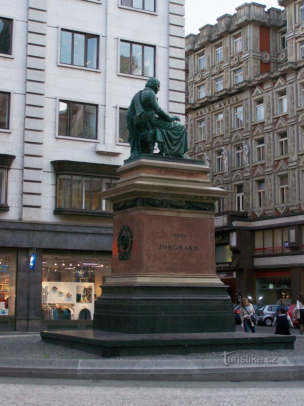 Monument till Josef Jungmann