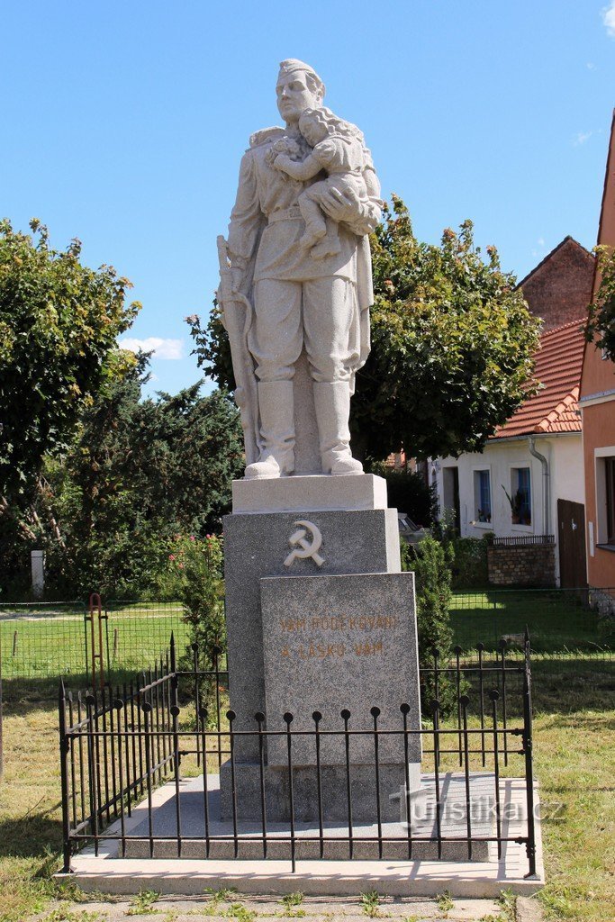 Monument voor de bevrijding van de stad in 1945