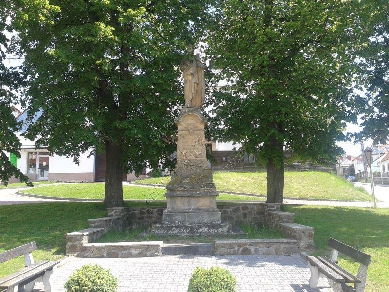 pomník Karla Havlíčka Borovského