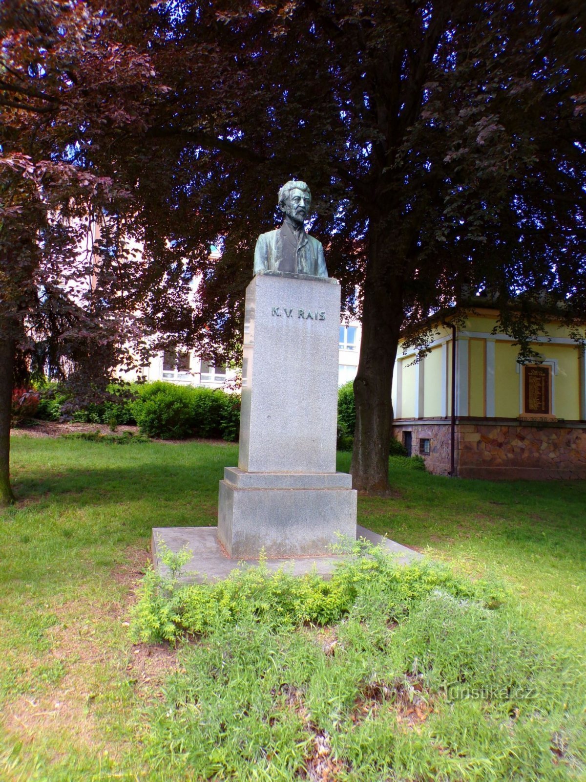 Pomník Karla Václava Raise (Lázně Bělohrad, 31.5.2022)