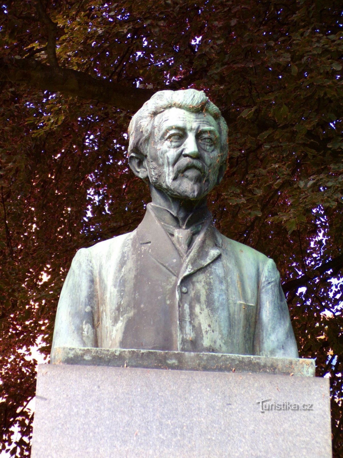 Monumentul lui Karel Václav Raise (Lázně Bělohrad, 31.5.2022)