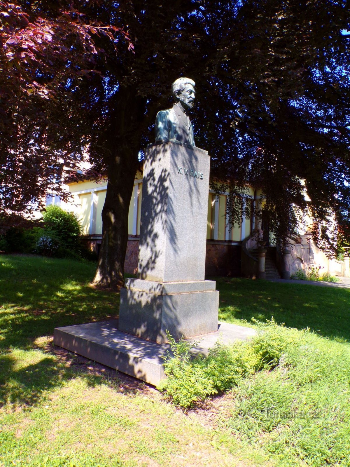 Pomnik Karela Václava Raise'a (Lázně Bělohrad, 31.5.2022)