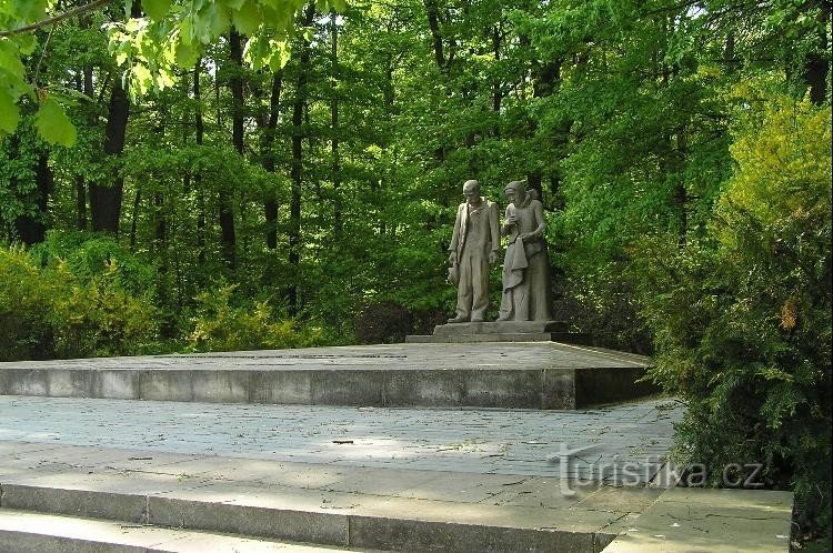 Monument à la catastrophe de la mine Nelson : Sentier didactique à travers la nature et l'histoire d'Osek