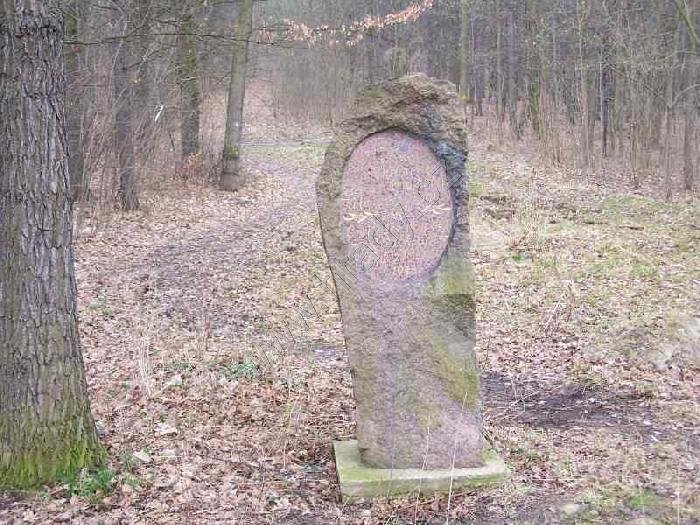 pomník ke 100. výročí bitvy u Chlumce 1813