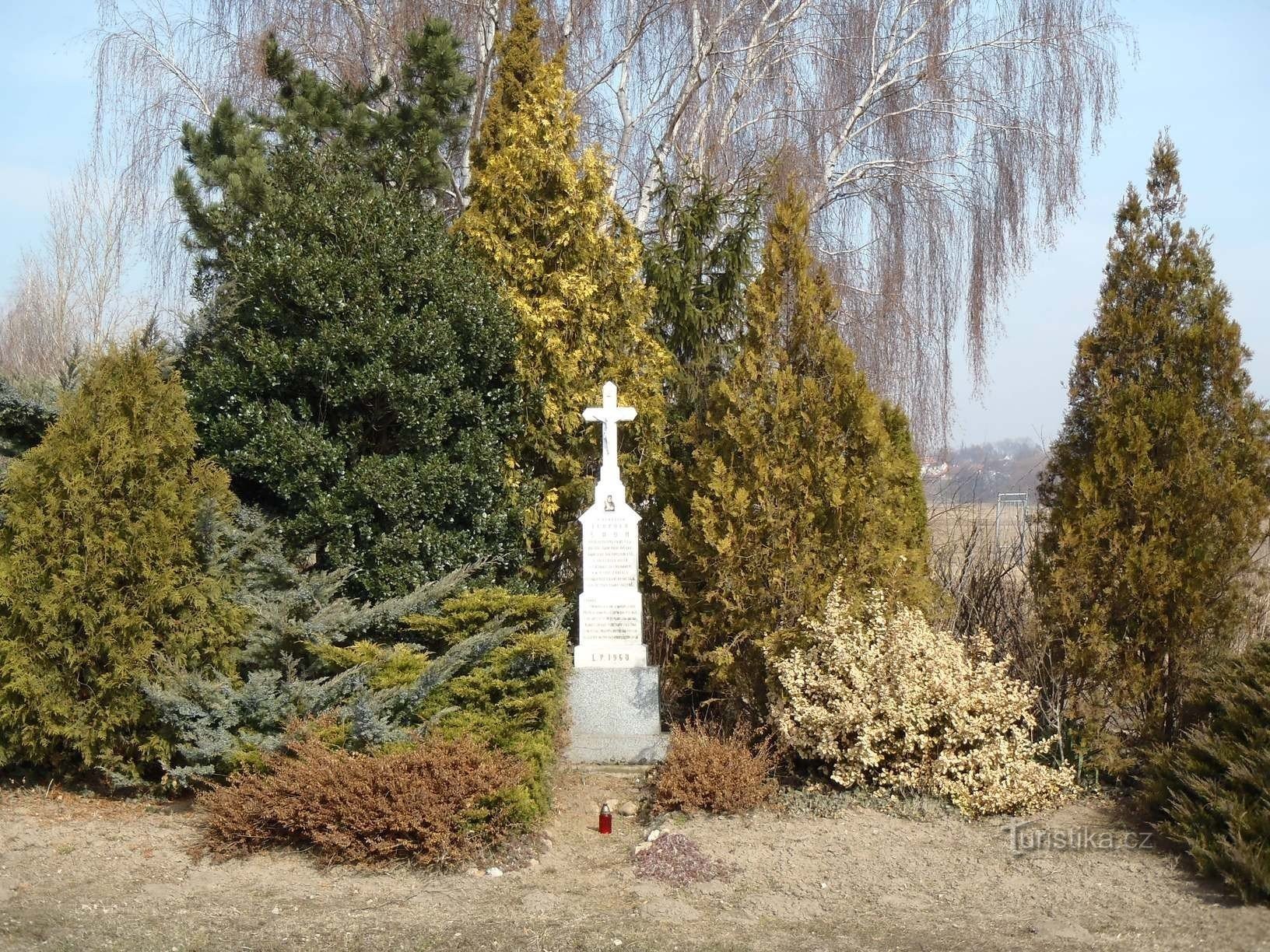 Monument voor Leopold Šrom in Chrlice - 10.3.2012