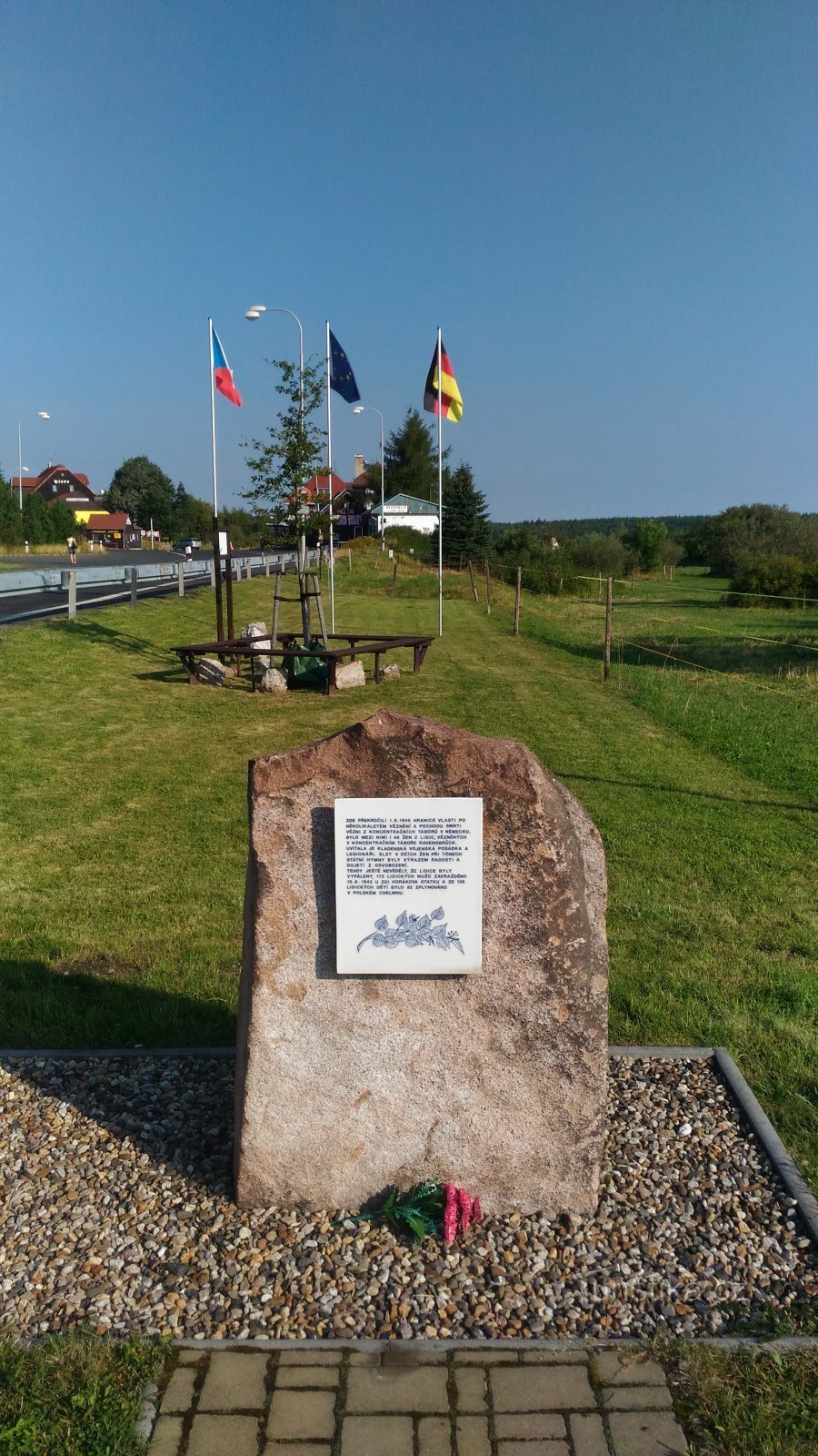 Denkmal für Lidice-Frauen.