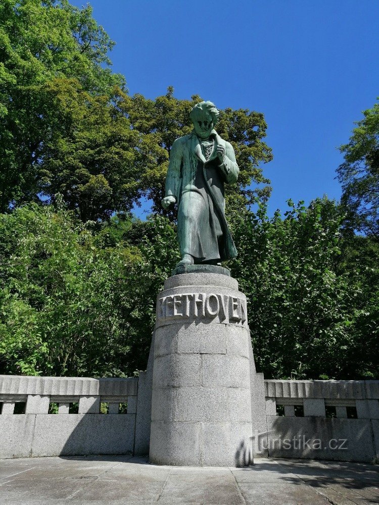 Spomenik Ludwigu van Beethovnu - Karlovy Vary