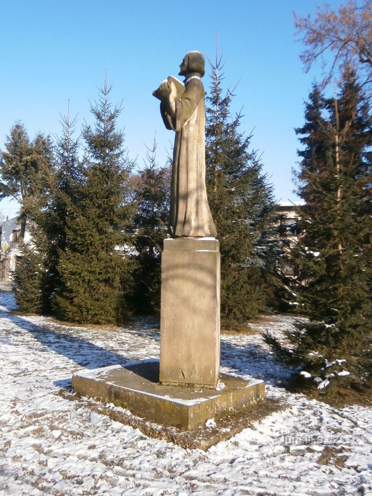 MJ Hus emlékműve Plotiště nad Labemben (Hradec Králové, 25.1.2014. augusztus XNUMX.)