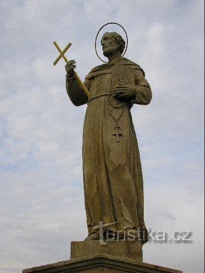 monument mellan Senica och Senička