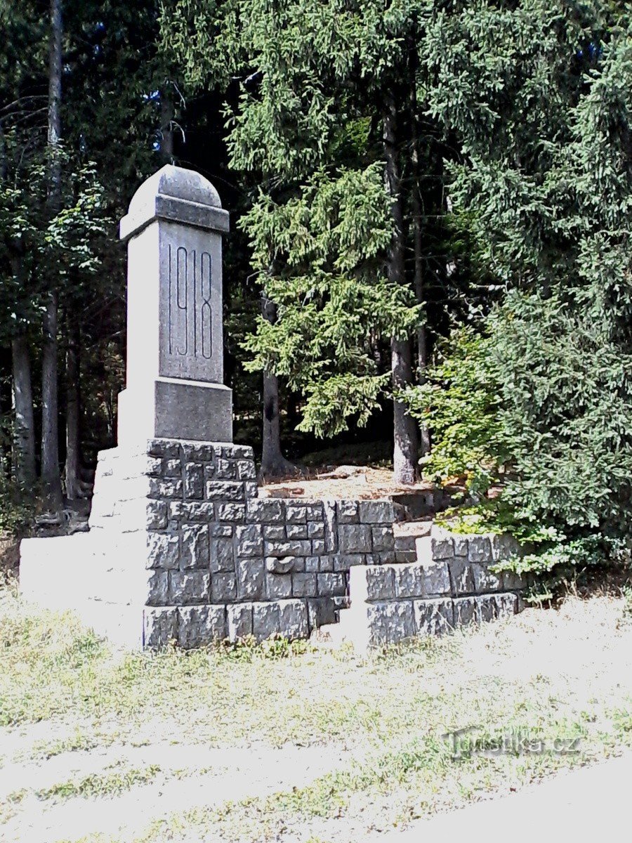 Monument aux victimes de la Première Guerre mondiale à Hraničná