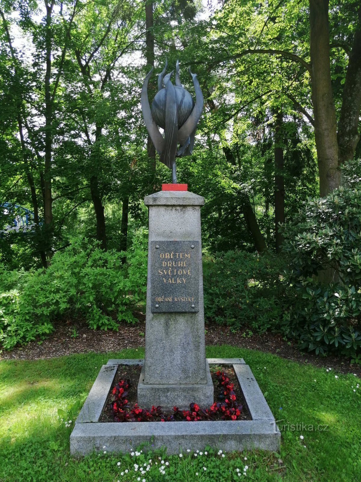 Monumento às vítimas da segunda guerra mundial - Kyselka