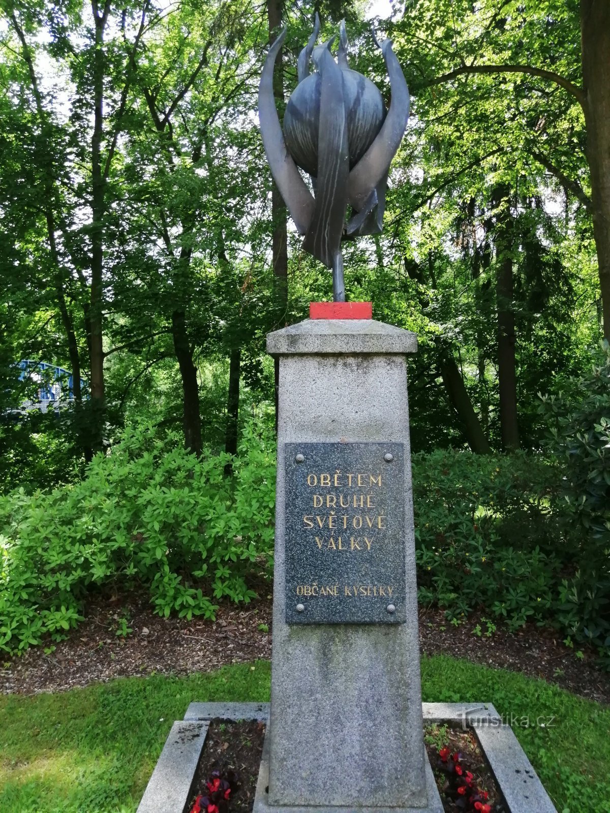 A második világháború áldozatainak emlékműve - Kyselka