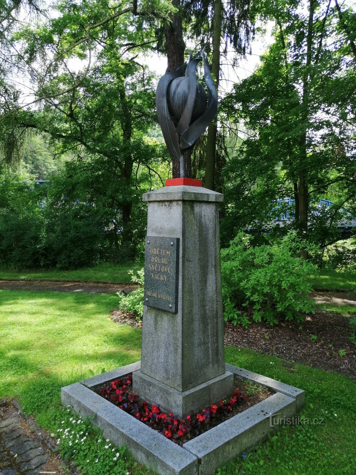 Monumento às vítimas da segunda guerra mundial - Kyselka