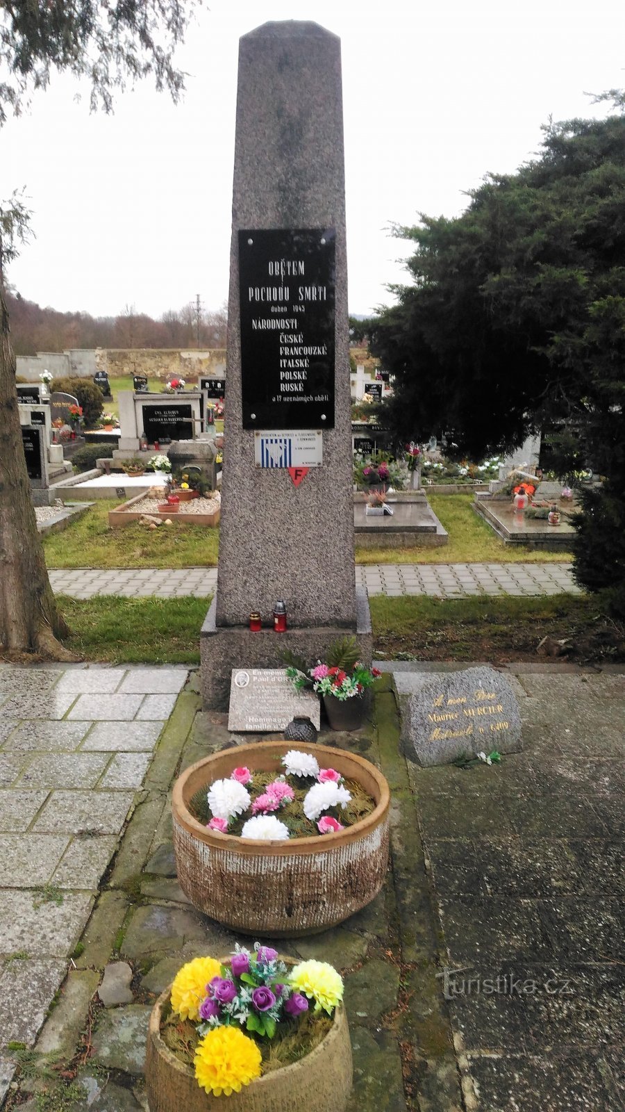 Monument til ofrene for dødsmarchen i Lubenac.