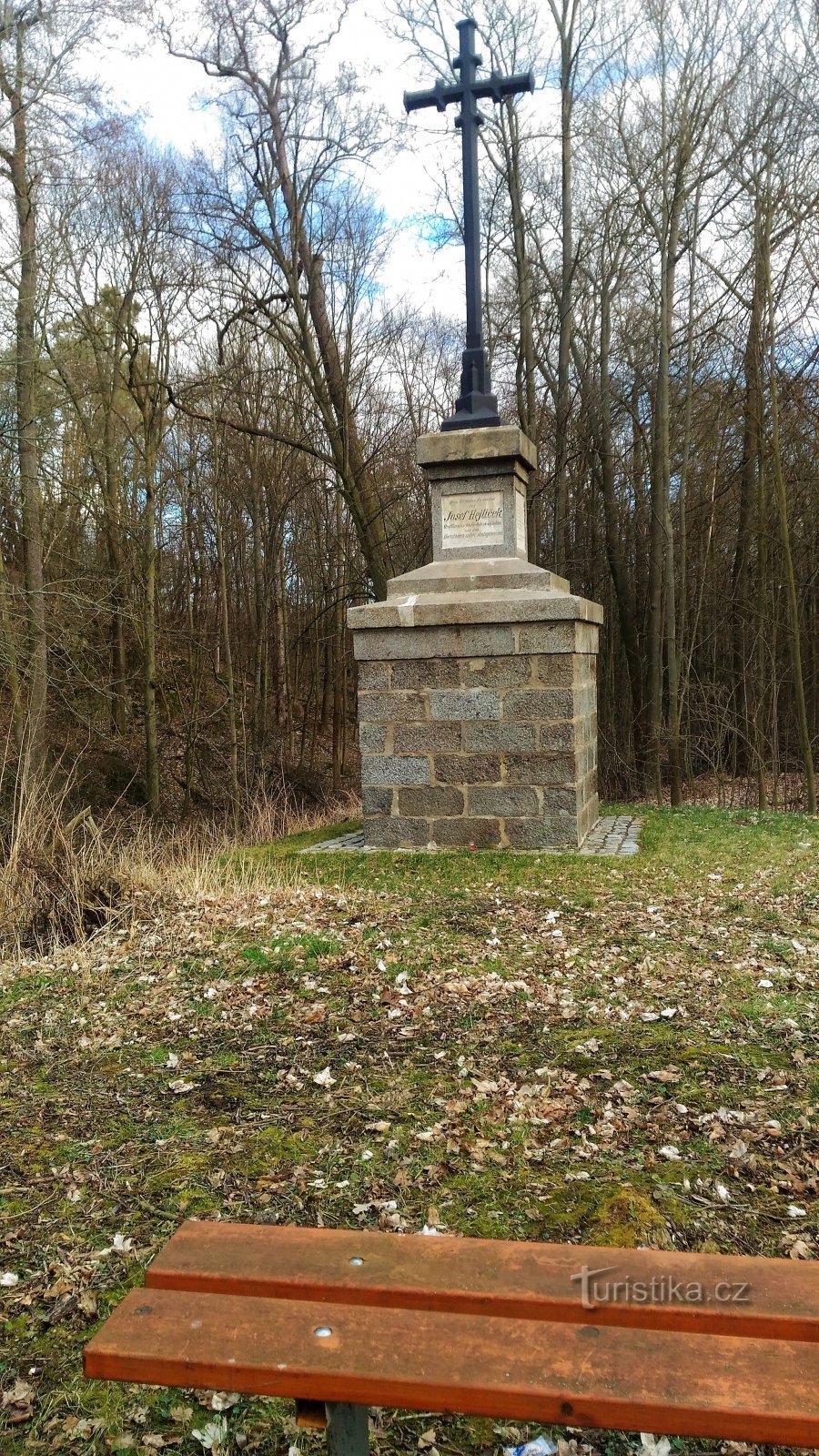 Monumento a las víctimas de las inundaciones en Stebno