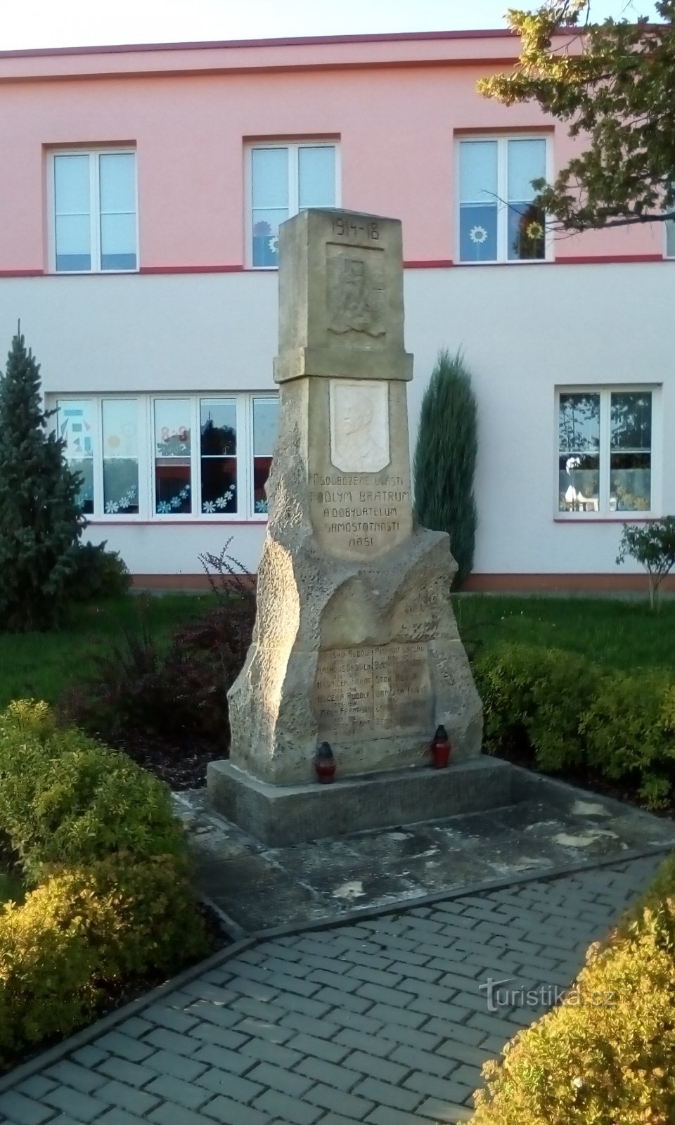 Monumentul victimelor Primului Război Mondial din Srch