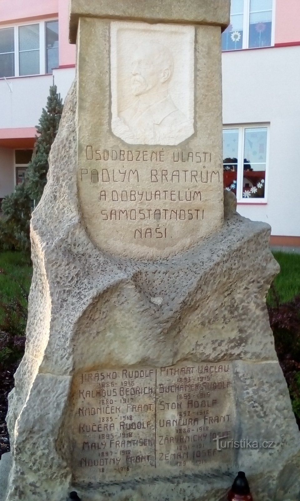 Monumento a las víctimas de la Primera Guerra Mundial en Srch