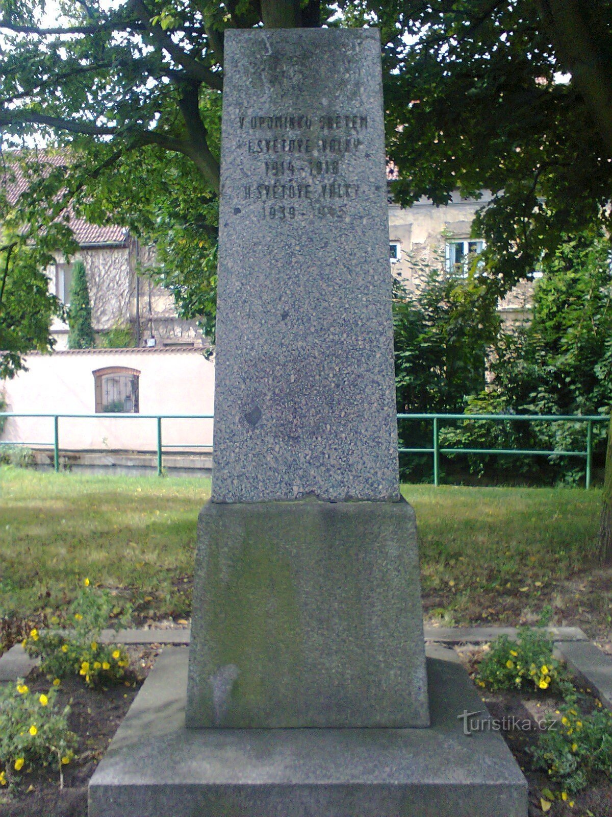 Monument till offren för världskrigen