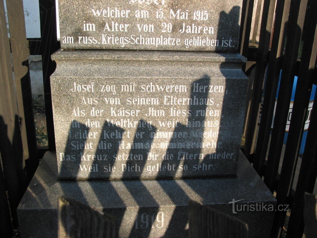 pomník padlému synovi - Josefovi Kleiberemu - v I. sv. válce