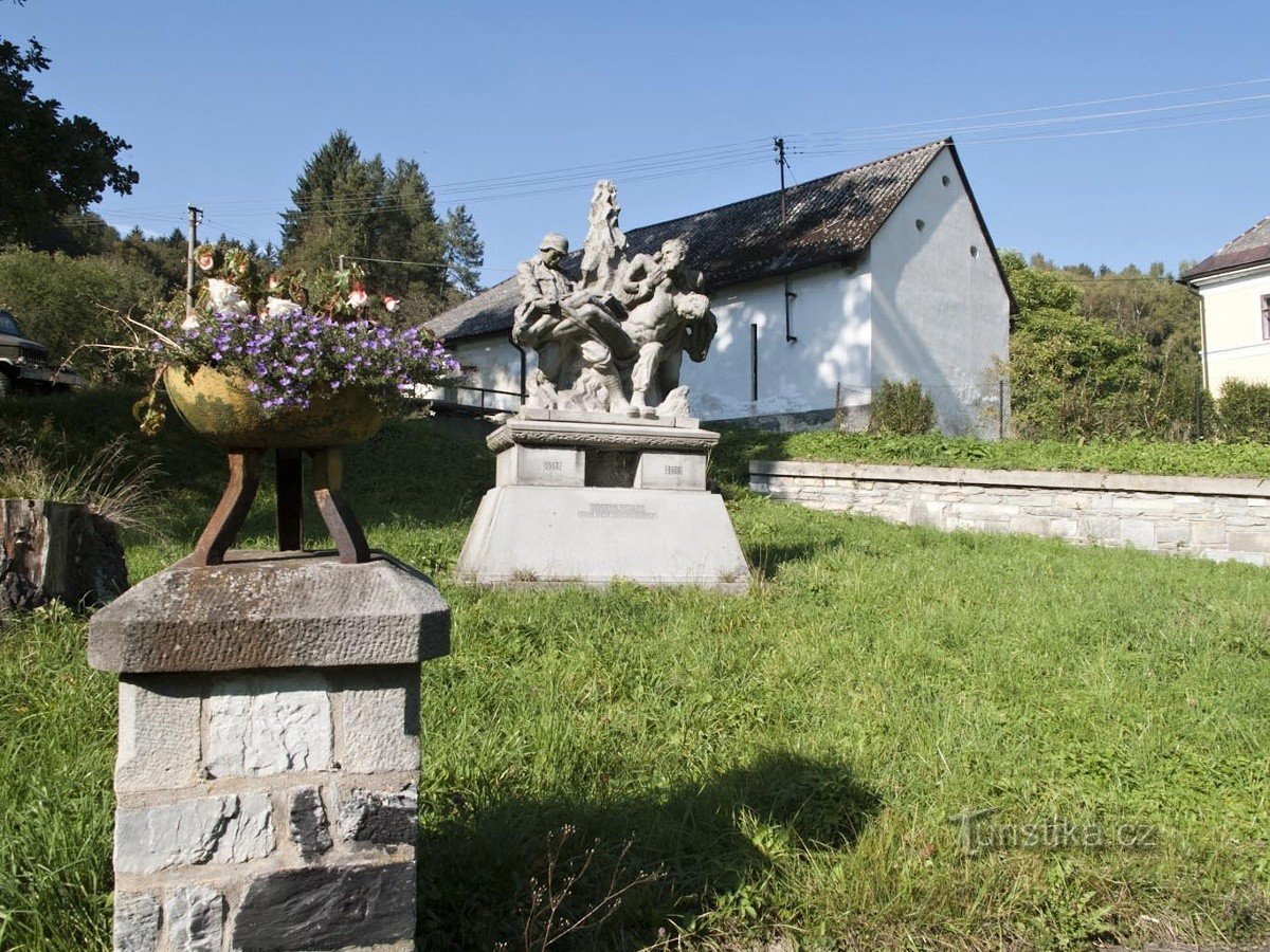 Monumento a los caídos