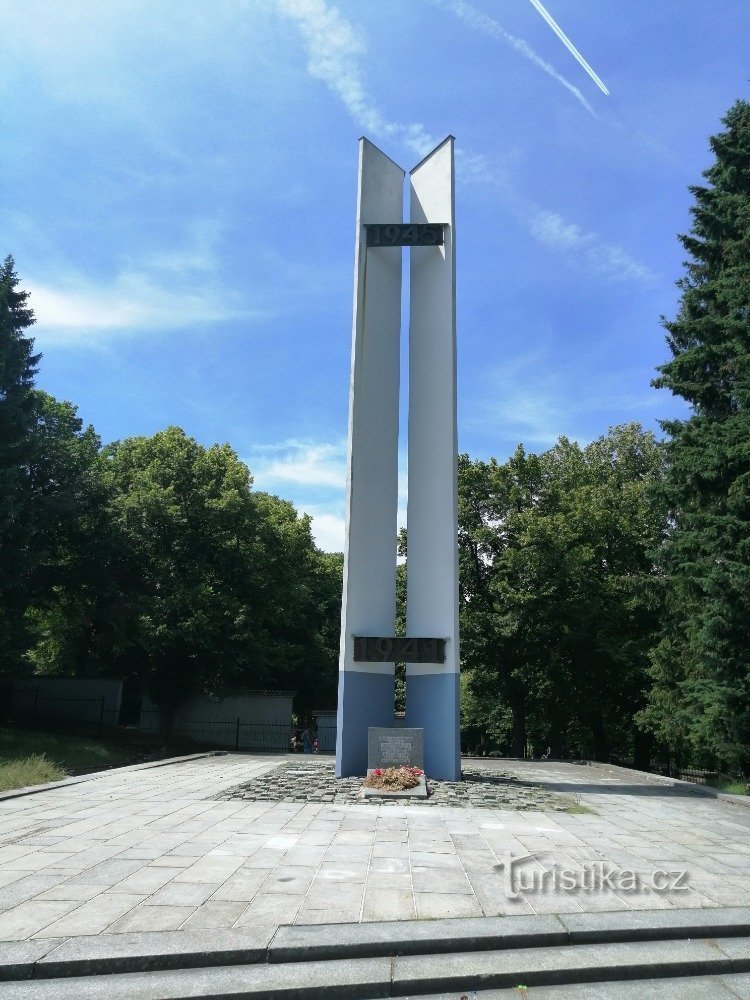 Monument to fallen Soviet prisoners - Sokolov