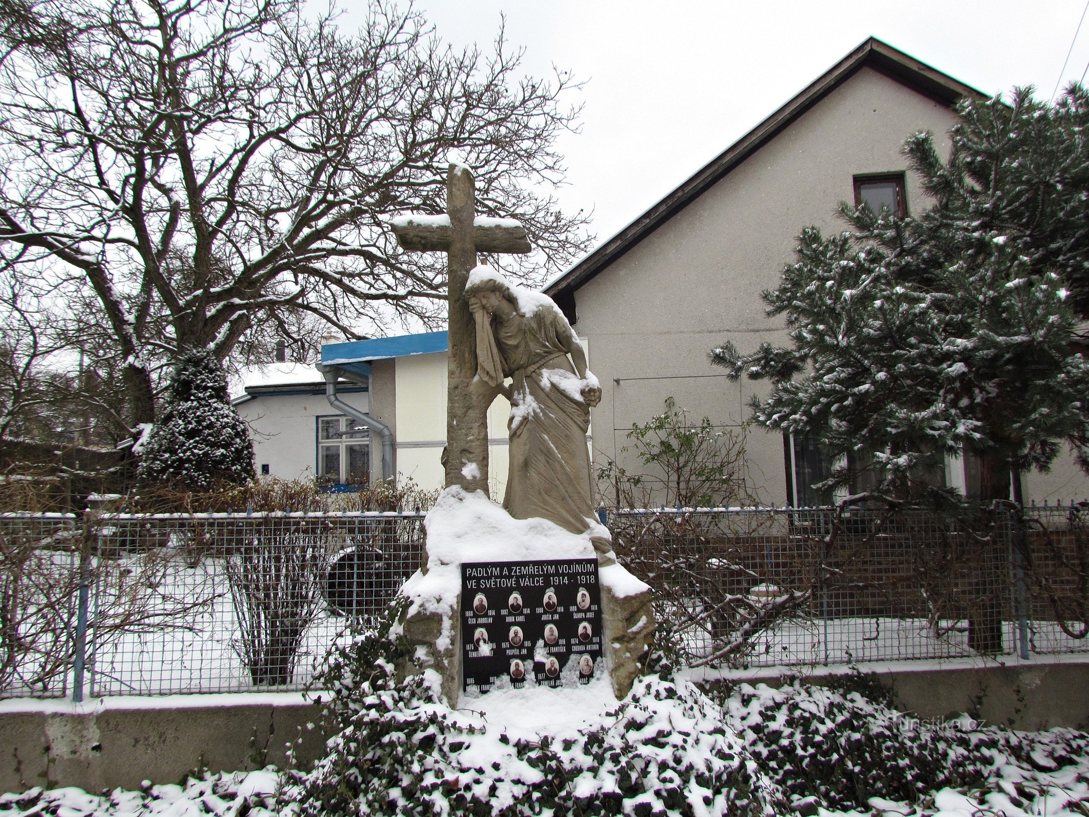 Monumento a los caídos