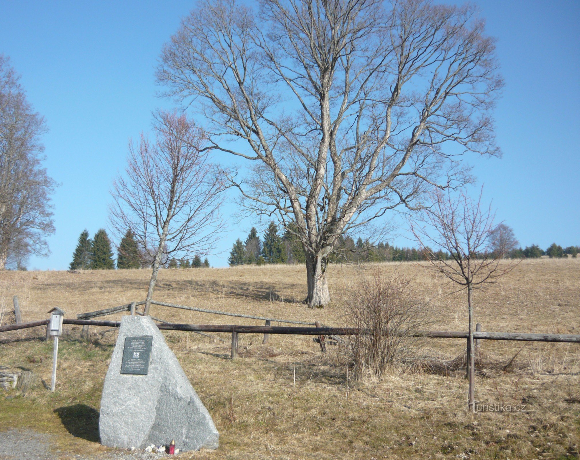 Monument to fallen American soldiers of the 90th Infantry Division