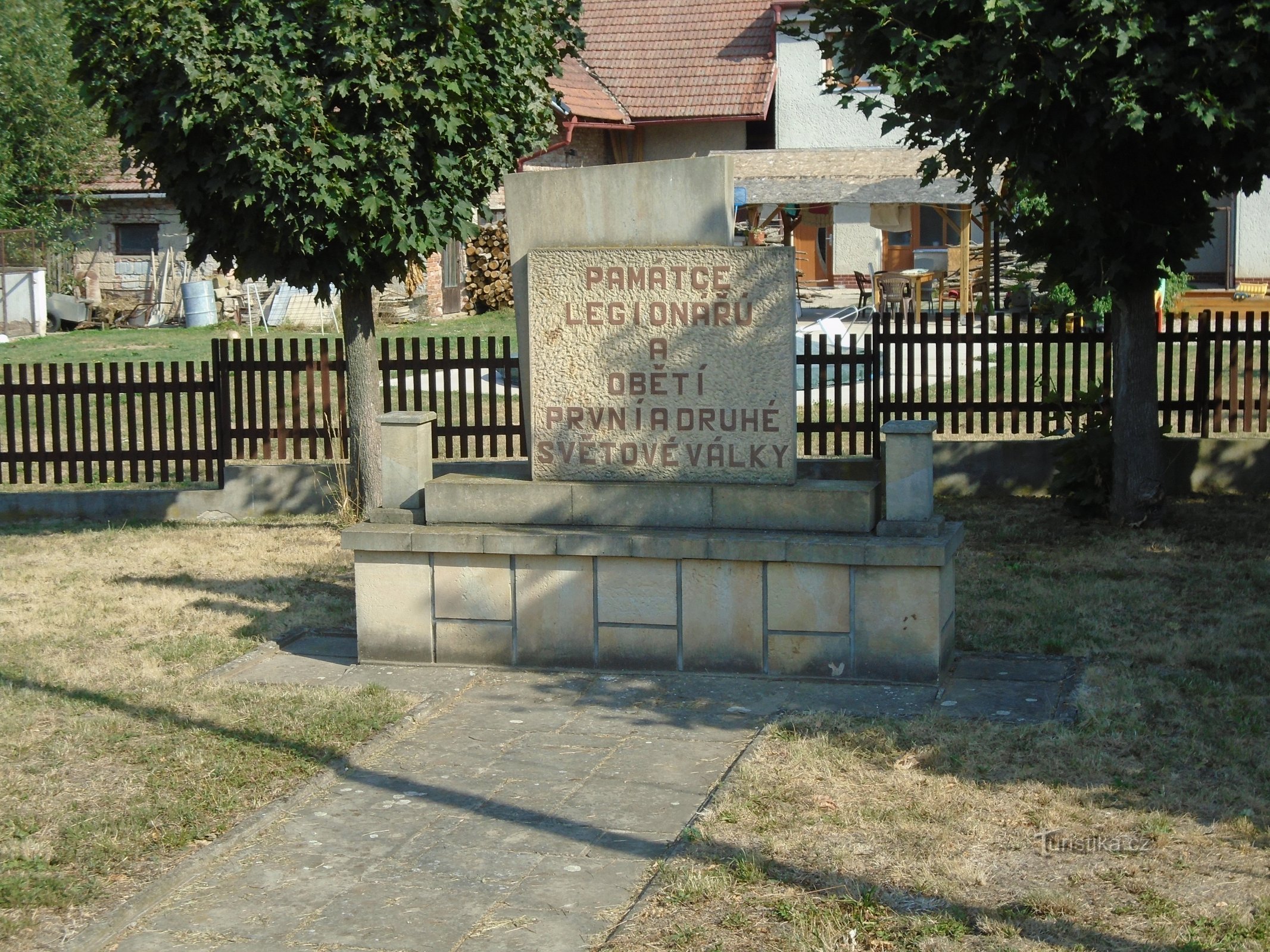 Monument to the fallen (Barchov, 19.8.2018 August XNUMX)