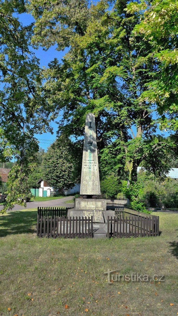 pomnik poległych bohaterów I wojny światowej