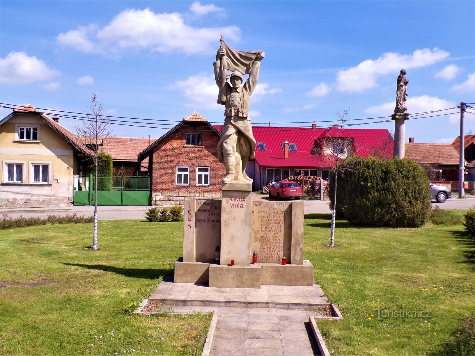 Monument till de stupade (Loucná Hora, 30.4.2021/XNUMX/XNUMX)