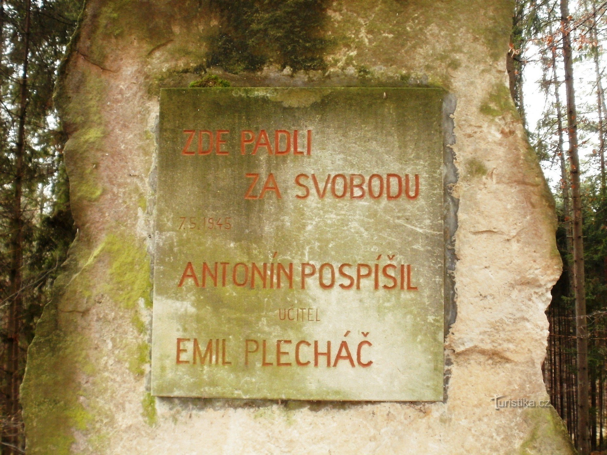 Monumento aos que caíram sob Zvičina