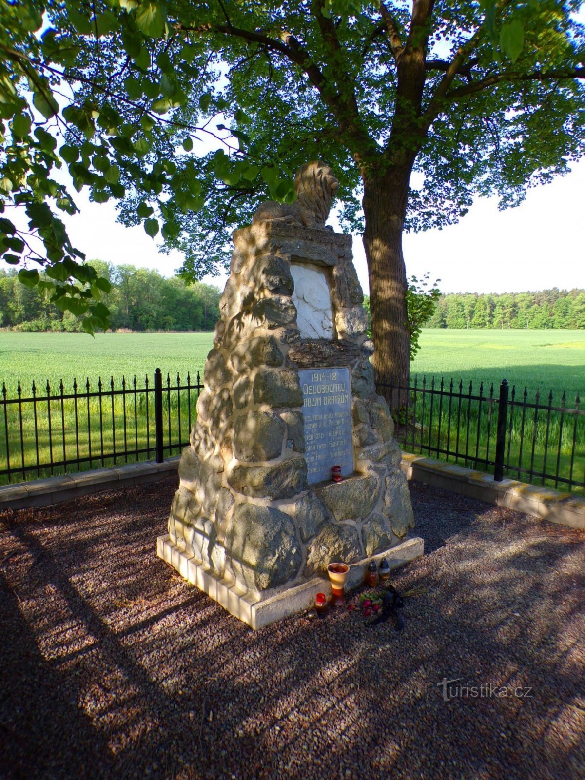 Monument till de stupade (Pohránov, 14.5.2022)