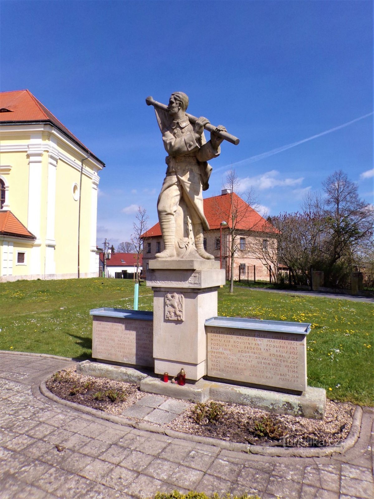 Памятник павшим (Smidary, 30.4.2021)