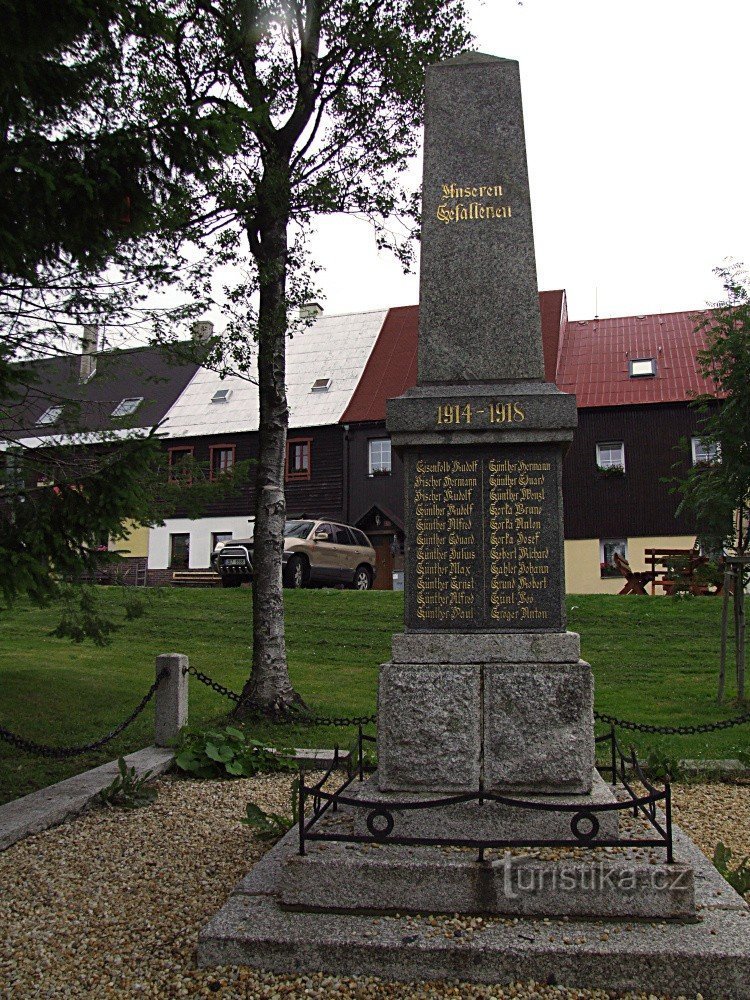 Monument for de faldne i 1 st. Krig mod Guds gave