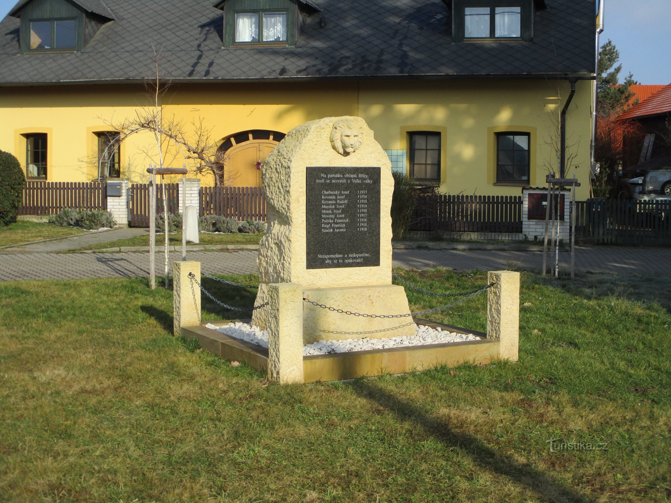 Monument for dem, der døde i Første Verdenskrig (Birch)