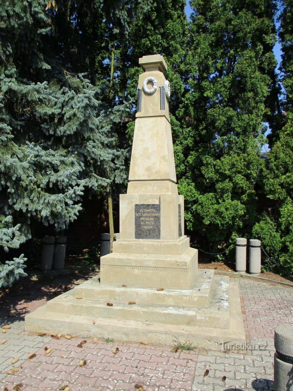 Памятник погибшим в Первой мировой войне (Мокробородый)
