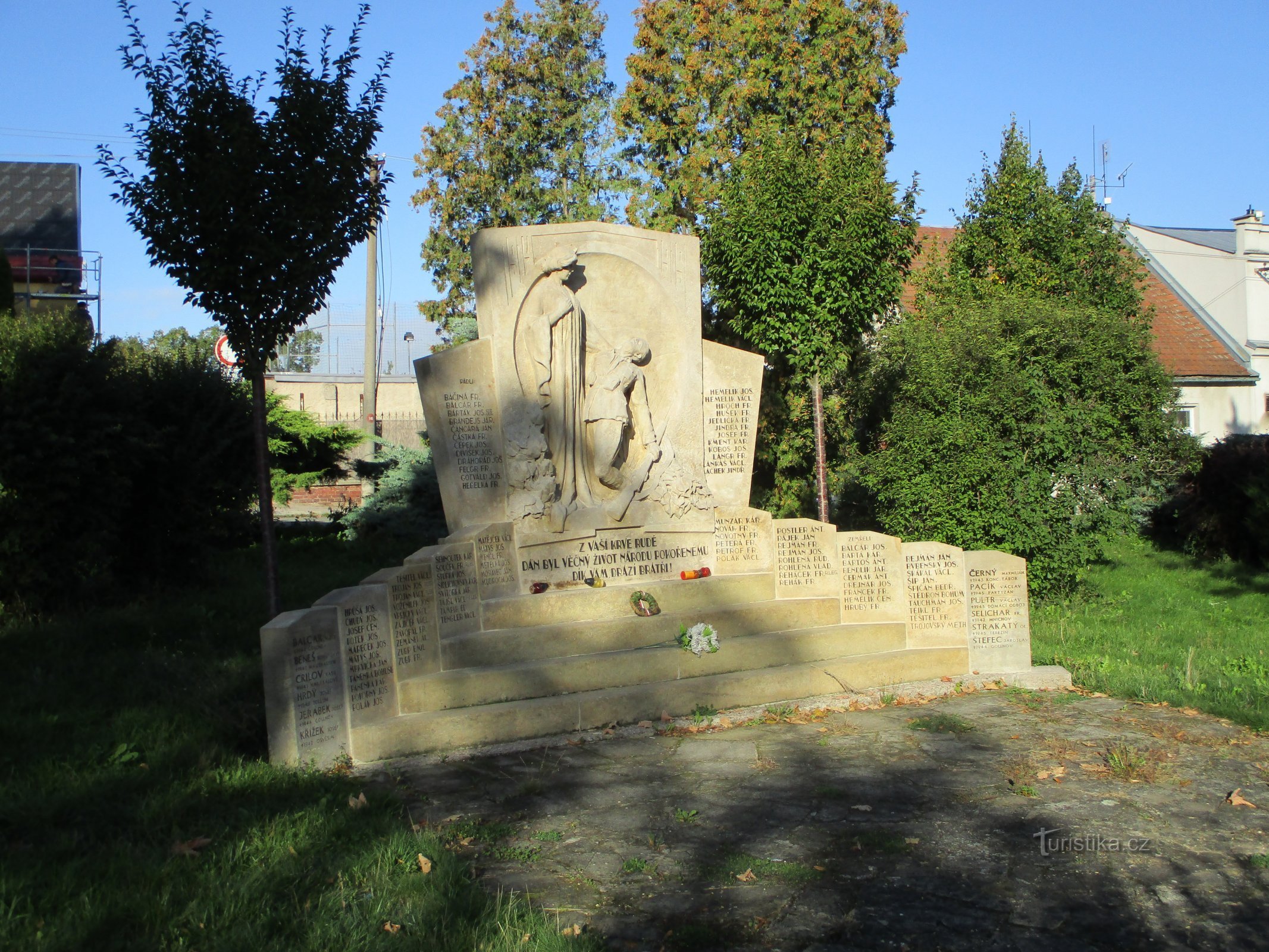 Monument voor degenen die zijn omgekomen in de Eerste Wereldoorlog in Nové Hradec Králové (Hradec Králové, 1/18.9.2019/XNUMX)